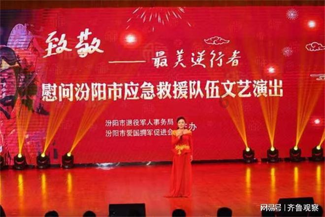 石明卖按摩仪，被问“脖子短可以用吗？”他的操作太绝了，人才啊